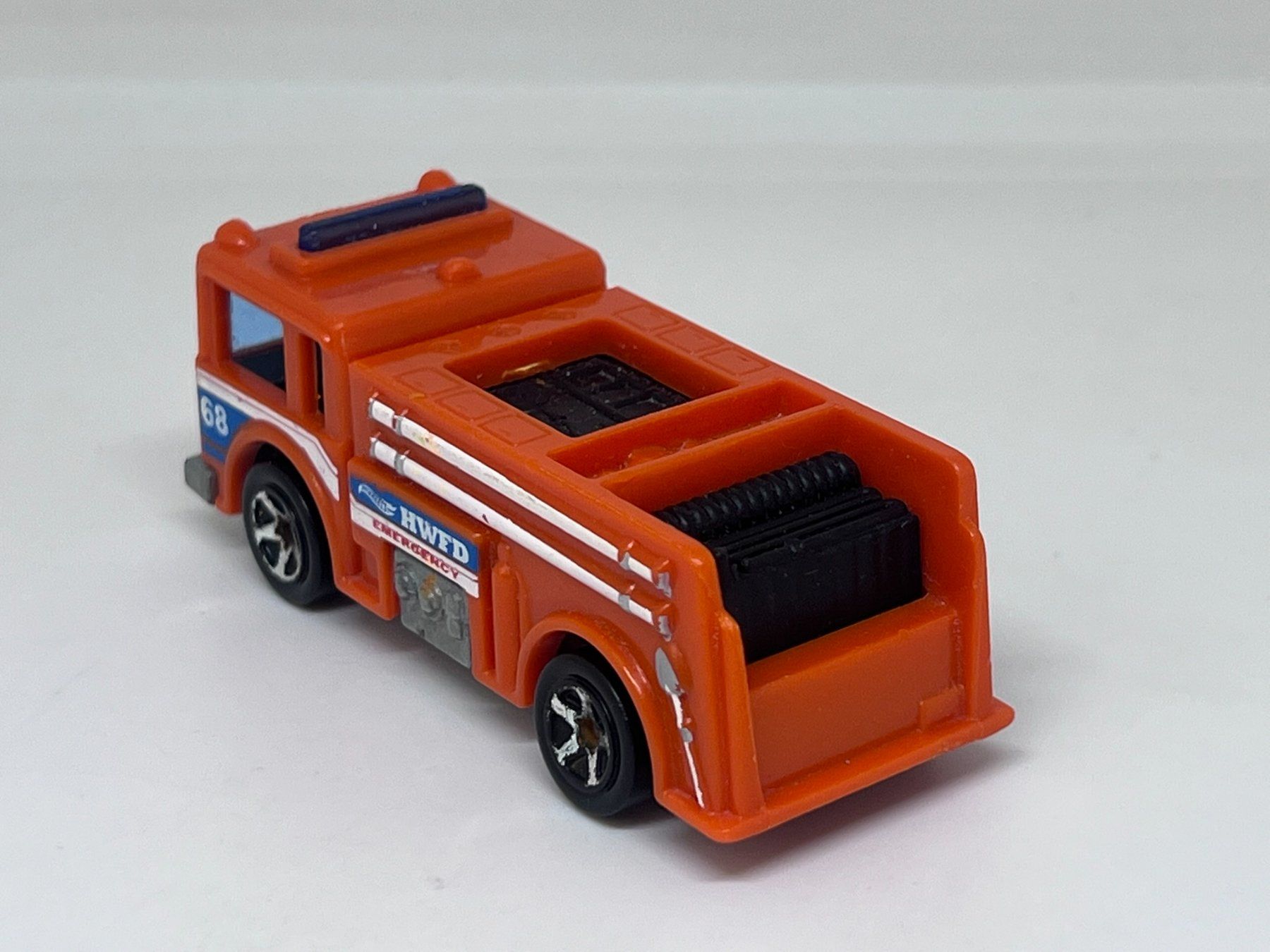 Hot Wheels Modellini d'auto: Hot Wheels Fire Eater #225 – Usato da Wildegg venduto da LaaBoutique 2