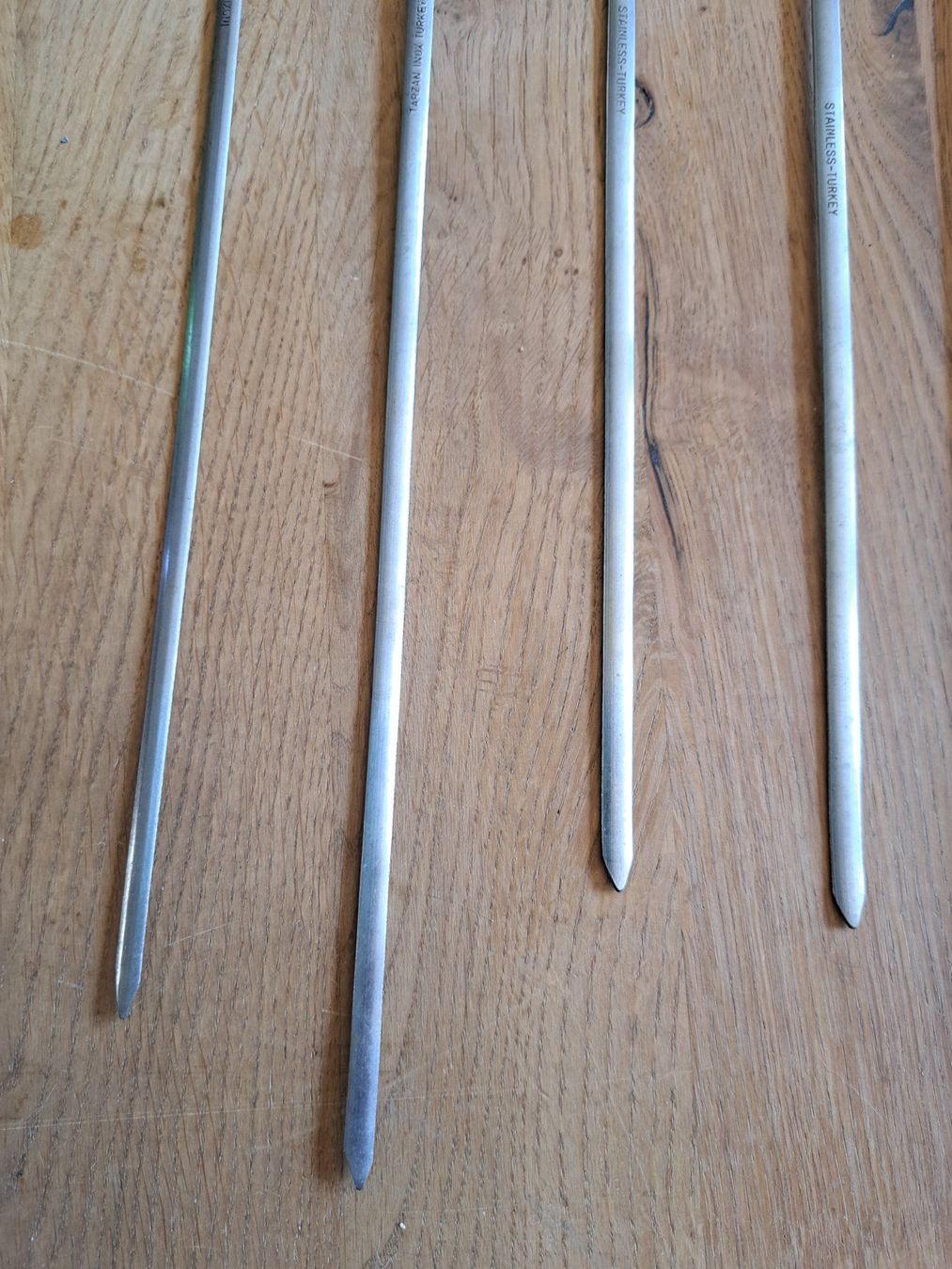Set di posate: 9 Grillspiesse mit diversen Motiven – Usato da Pratteln venduto da mab_f2fz 4