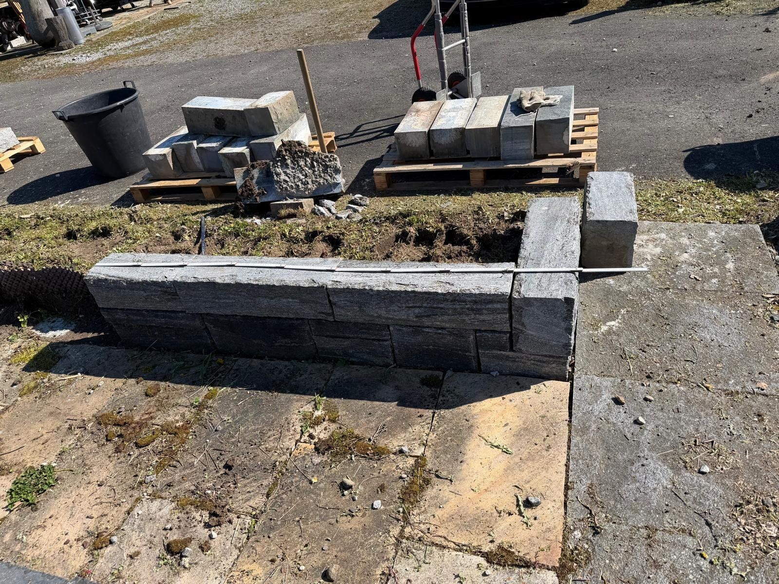 Pietre & tegole: Gebrauchte Mauersteine, sortiert – ca. 2.60 m Mauer – Usato da Ballwil venduto da ClassicGallery-01 6