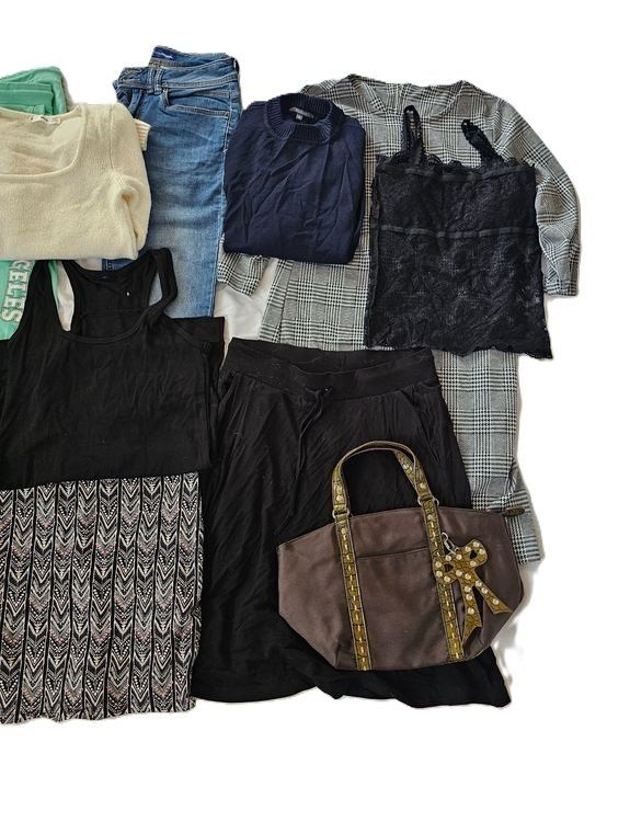 Lotti di vestiti: Grosses Paket Gr. S mit MNG Mango Only Tom Tailor neuw. – Usato da Füllinsdorf venduto da Sunnebliemli7 3