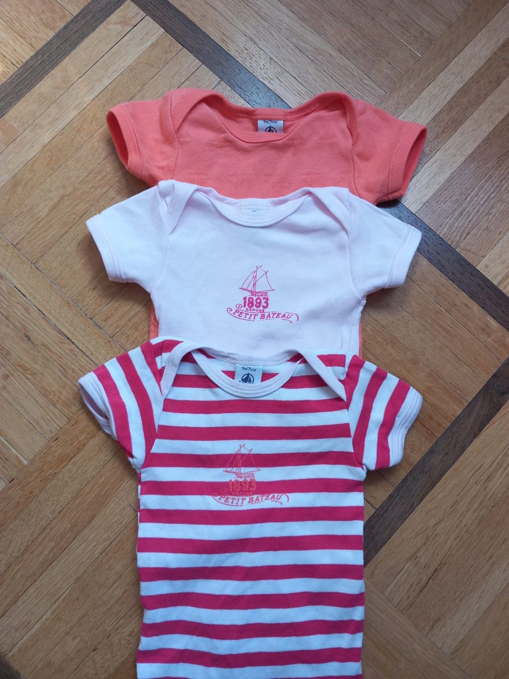 Petit Bateau Lotti & Set di vestiti: Lot 3 Bodys Petit Bateau – Usato da Fribourg venduto da sha_66w9
