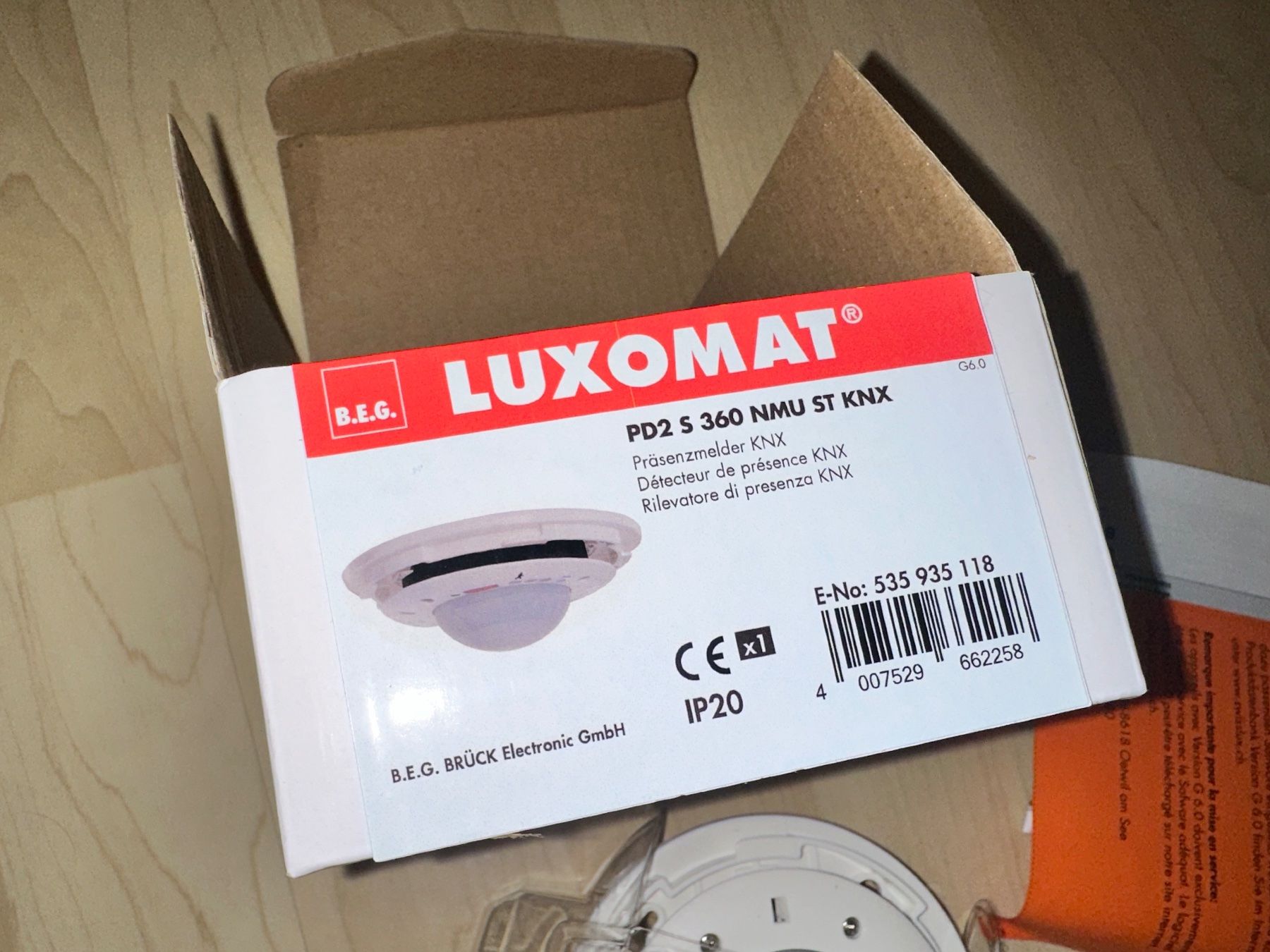 Feller Spine: KNX PD2 Präsenzmelder Luxomat – Nuovo e nell'imballaggio originale da niederhasli venduto da rami016