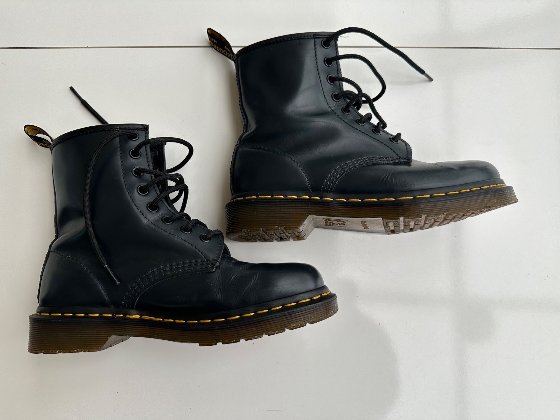 Dr. Martens Scarpe da uomo: Dr. Martens + 1460 Boot + Dunkelblau + Grösse 38 – Usato da Zeiningen venduto da Yellowblue