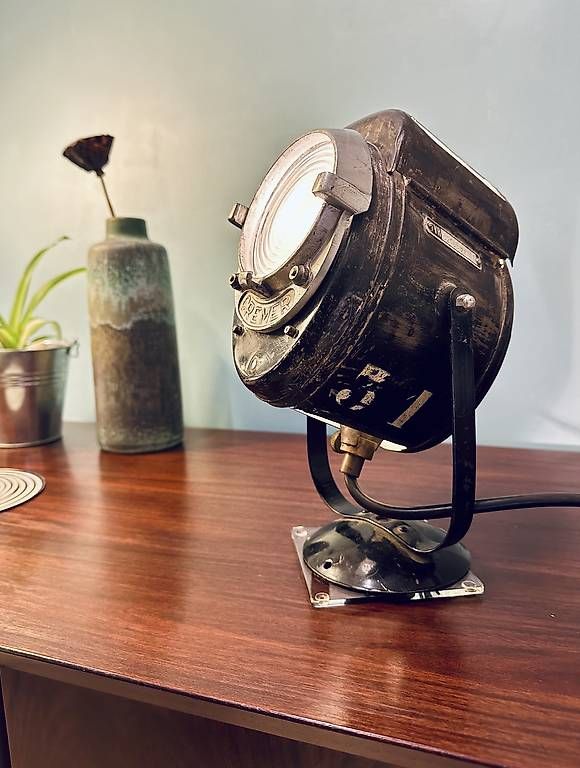 Lampes: Lampe de théâtre Cremer 1940 – D'occasion à Carouge GE par polymagoo 1