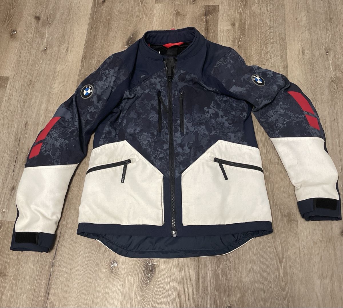 BMW Kleiderpakete: BMW Jacke und Hose – Gebraucht aus Wetzikon ZH von Cedi 4