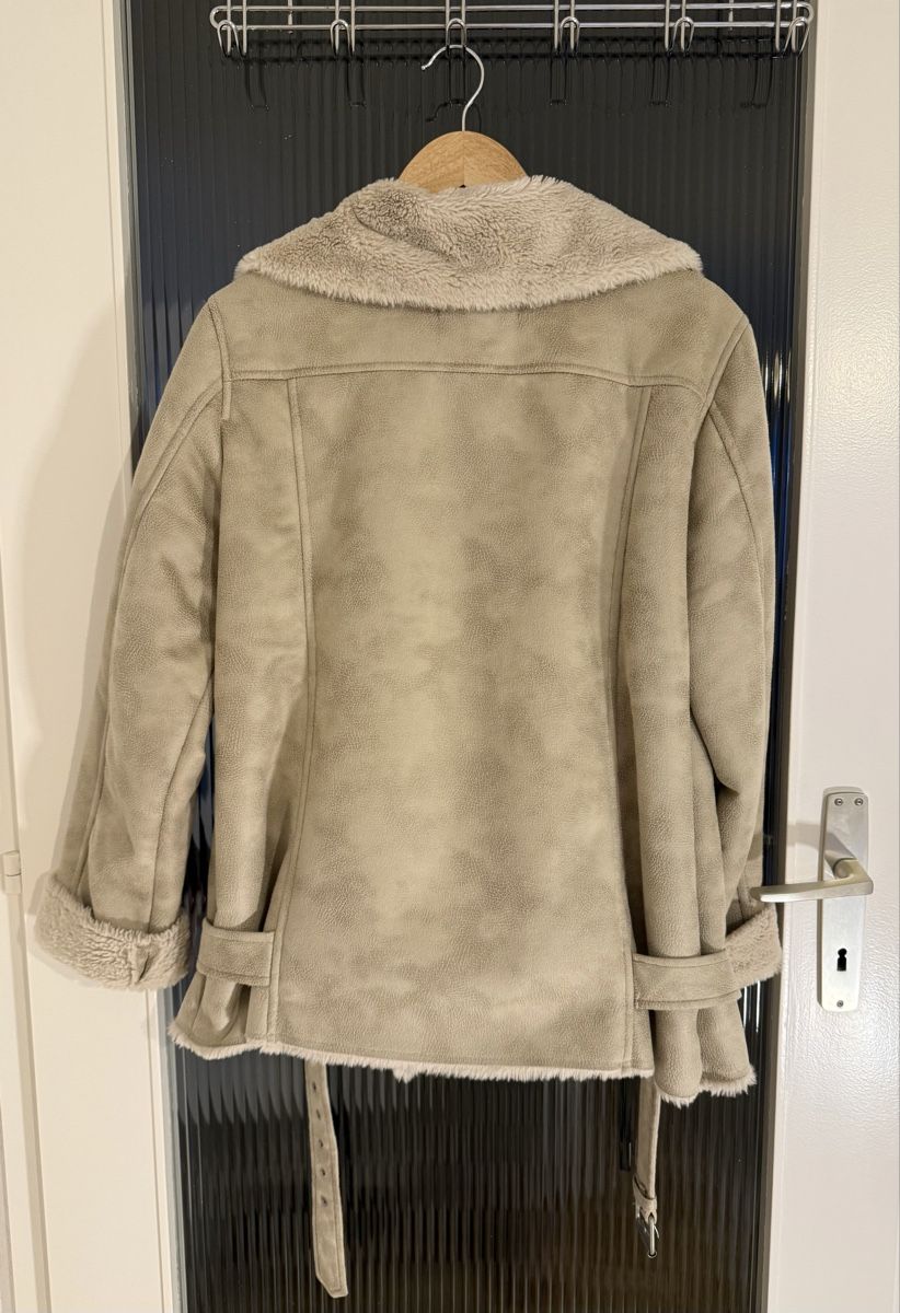 Stradivarius Giacche: Veste d'hiver Stradivarius – Usato da Monthey venduto da iri_9pt5 4