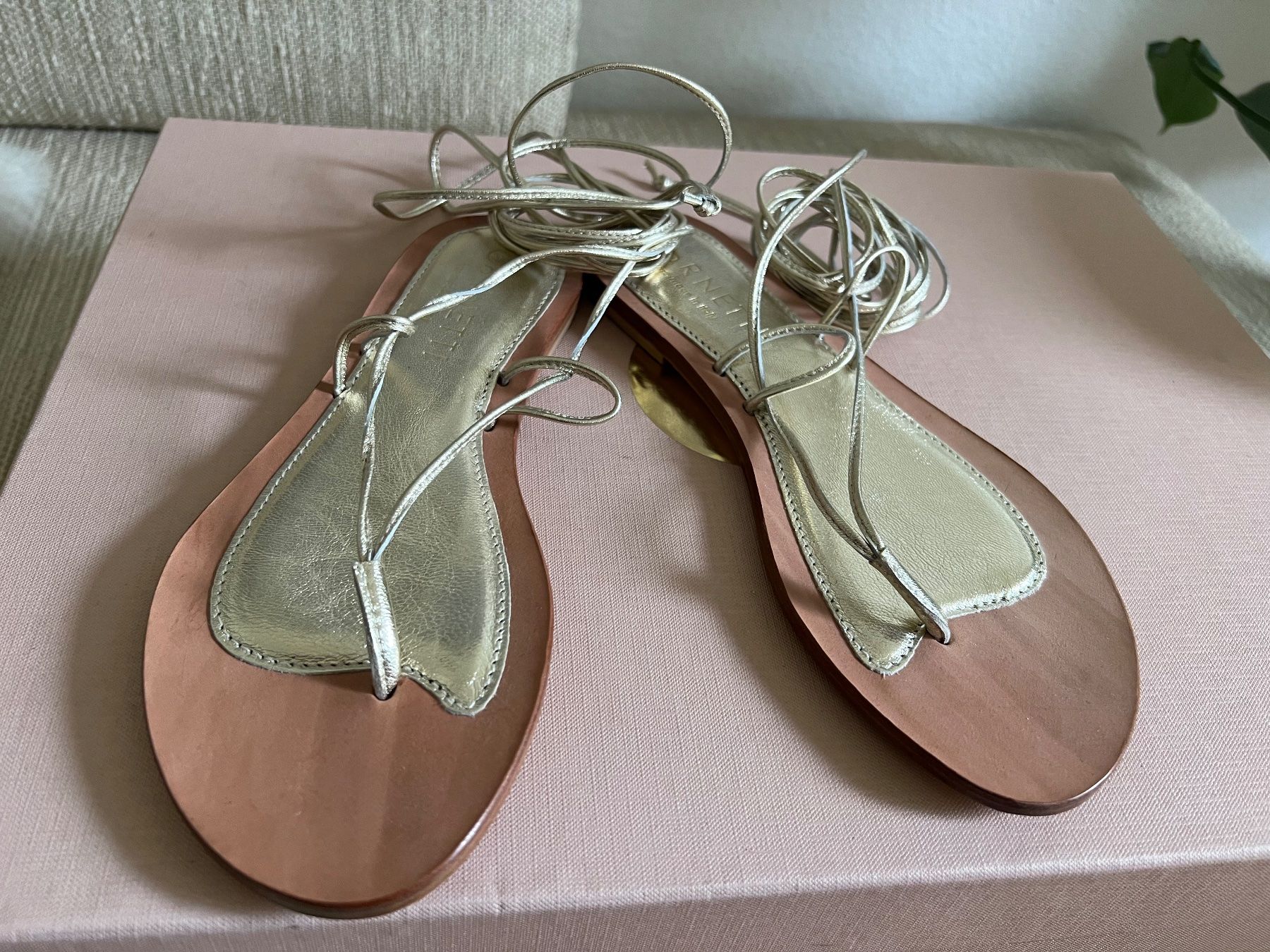 Zara Scarpe da donna: Wunderschöne Cornetti Sandalen gold – Nuovo (secondo la descrizione) da Zürich venduto da Suki. 2