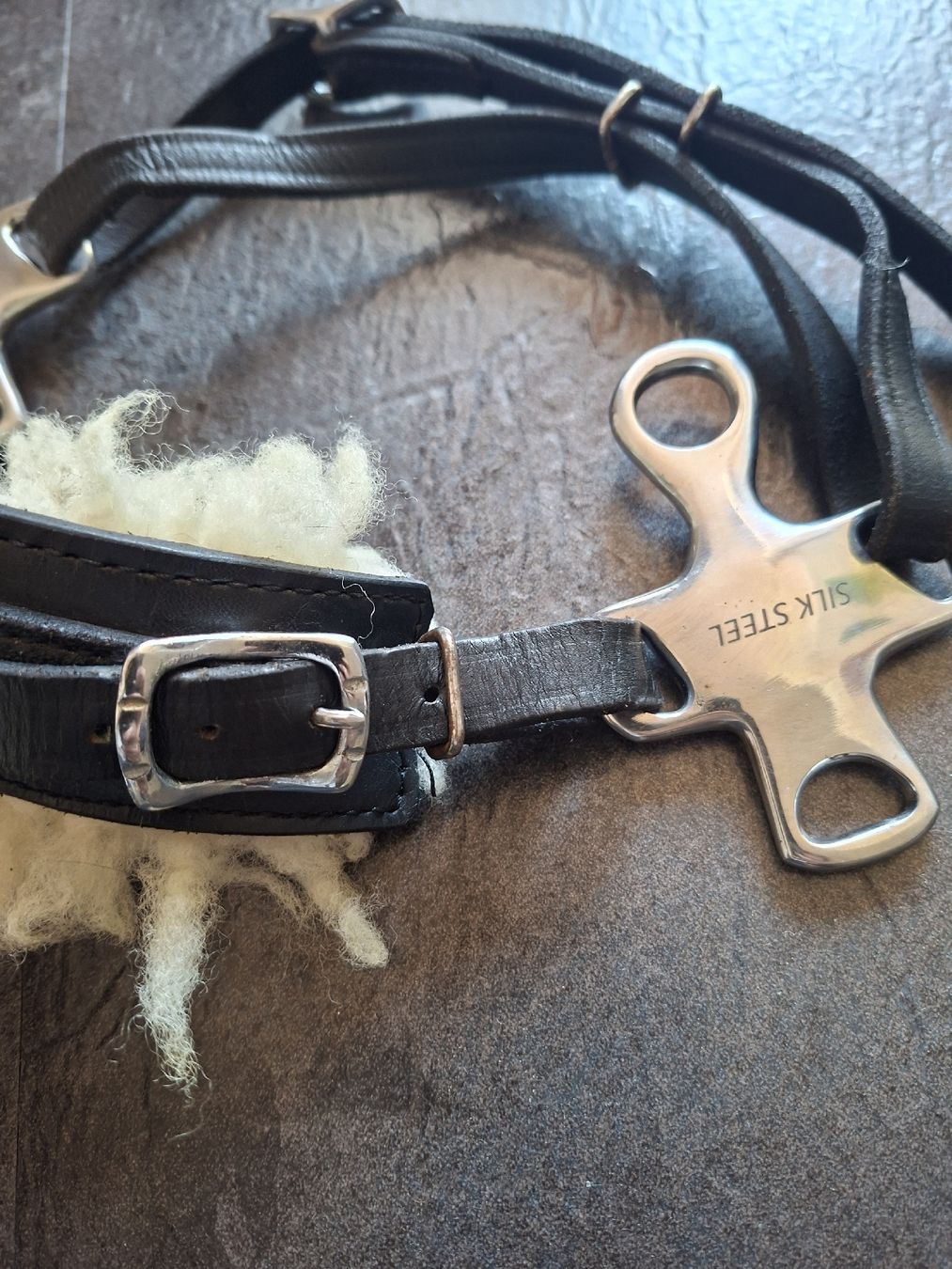 Zaumzeug & Halfter: Hackamore mit Lammfell – Gebraucht aus Bad Ragaz von ele_62tq 1