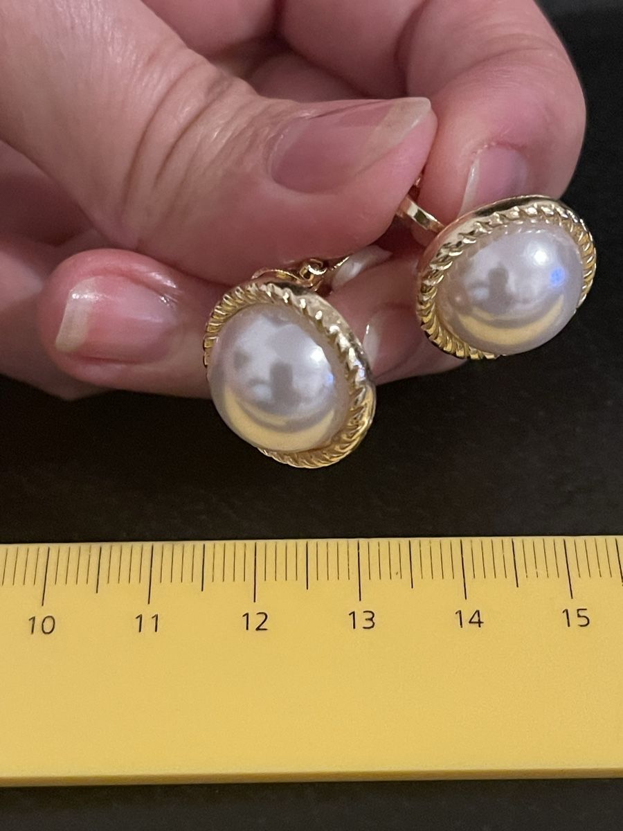 Orecchini pendenti & Orecchini a lobo: Jolis clips vintage plaquée jaune et perles – Nuovo (secondo la descrizione) da Kloten venduto da Vermicelles 3