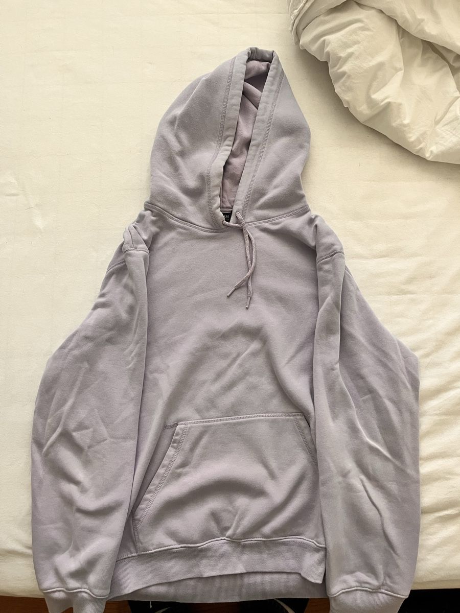 Pullover & Sweatshirts: Violetter Pullover M – Gebraucht aus Stans von nin_t6q5