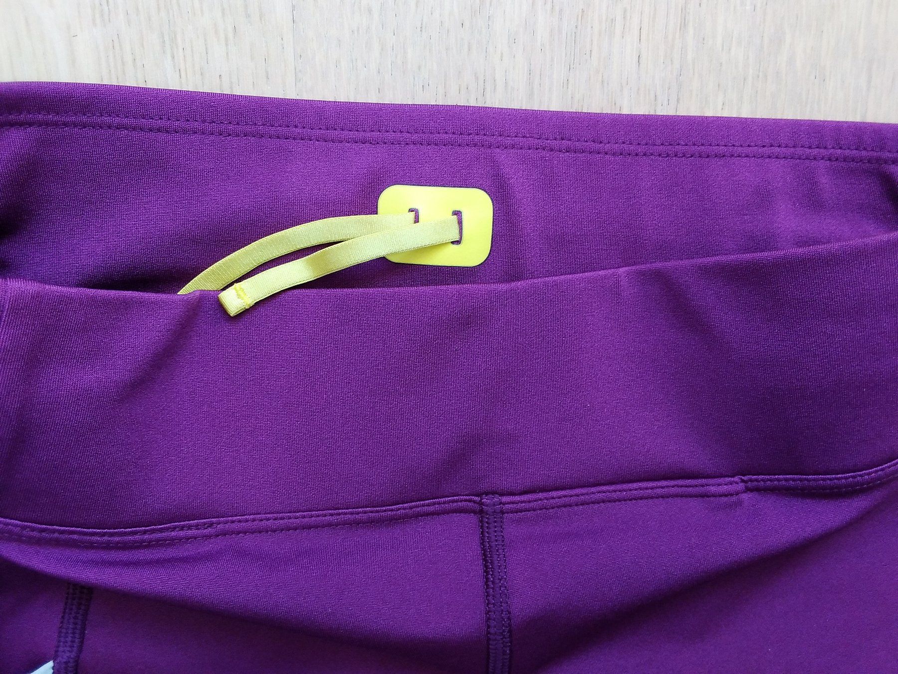 Pantaloni: SKINS neuwertige Tights Gr.S – Usato da Gossau SG venduto da Black-Queen 5