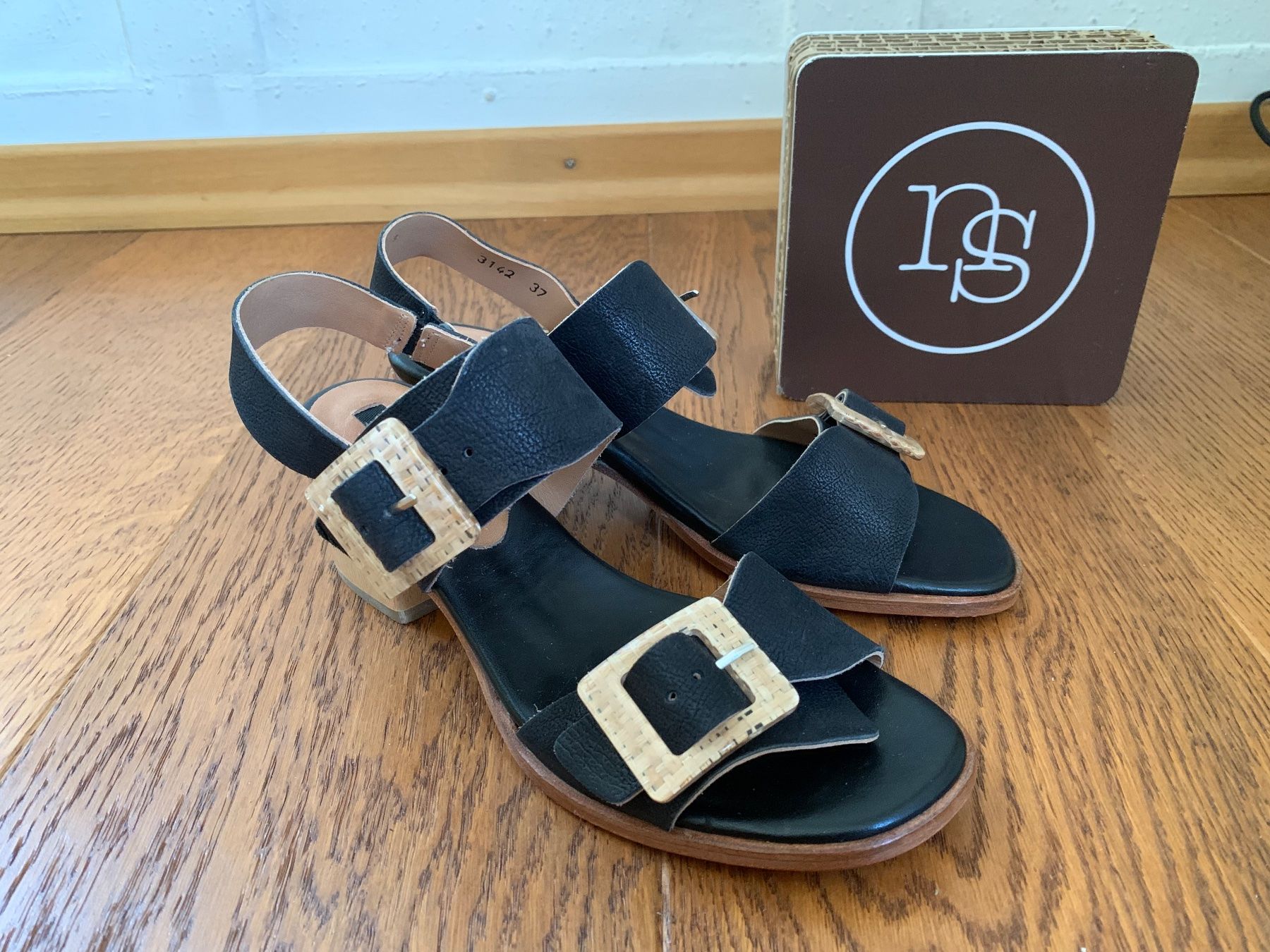 Neosens Scarpe da donna: Neosens 3142 Verdiso black Gr.37 – Nuovo (secondo la descrizione) da Zürich venduto da finsti