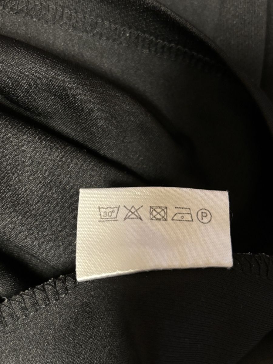 T-Shirts: Sport Tshirt 36 schwarz – Gebraucht aus Kesswil von Branca-01 5