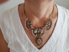 Collier aus 80er Jahre, Strasssteine, sehr guter Zustand
