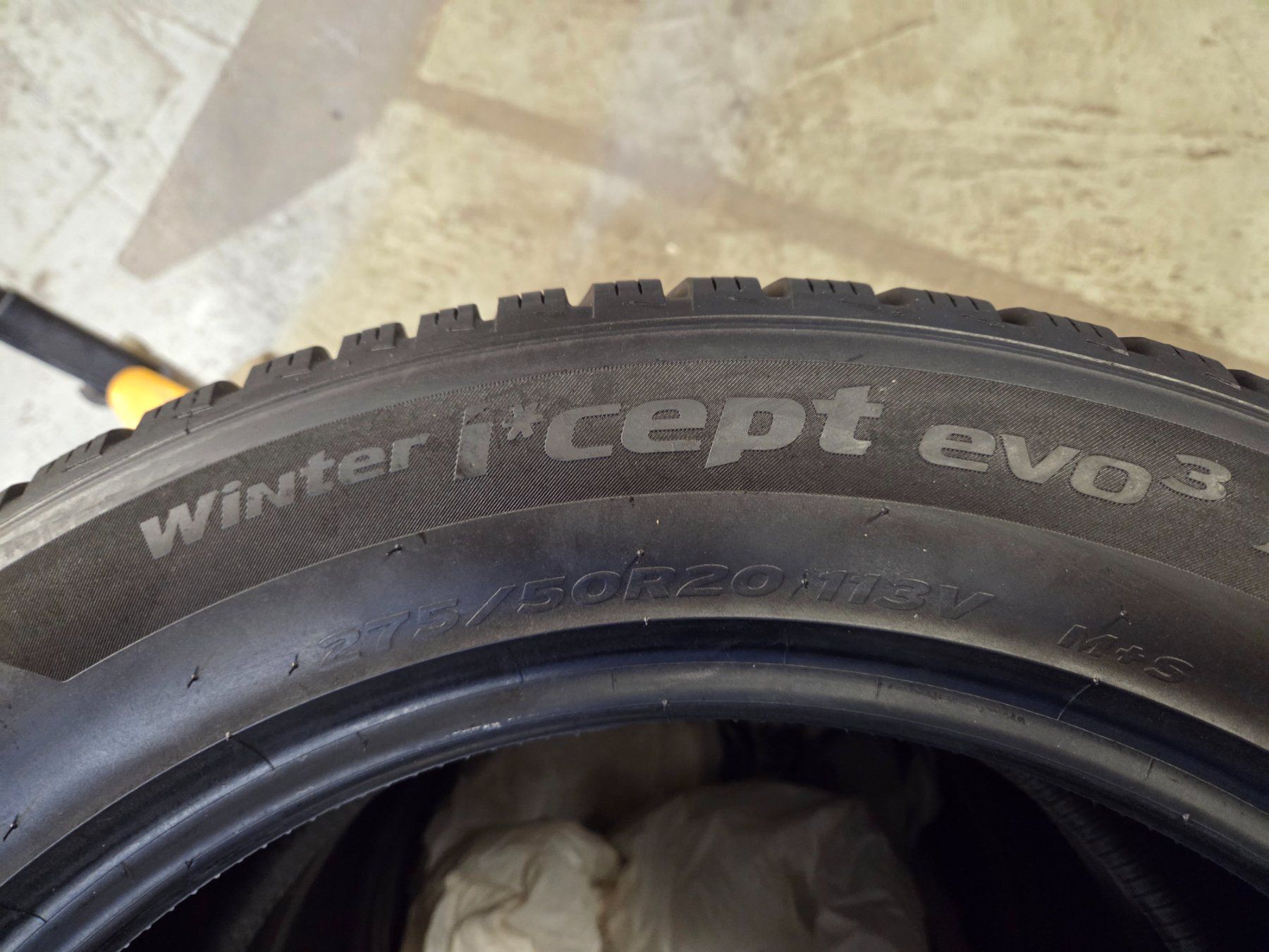 Hankook Pneumatici & Ruote complete: 4 Hankook Winterreifen – Usato da Heimisbach venduto da Lux4x4 5