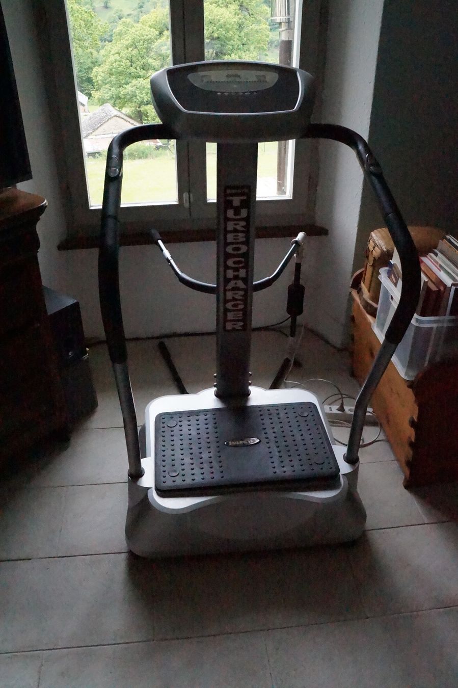 Hometrainer: Vibration Platte – Gebraucht aus Torre von fku_92pw