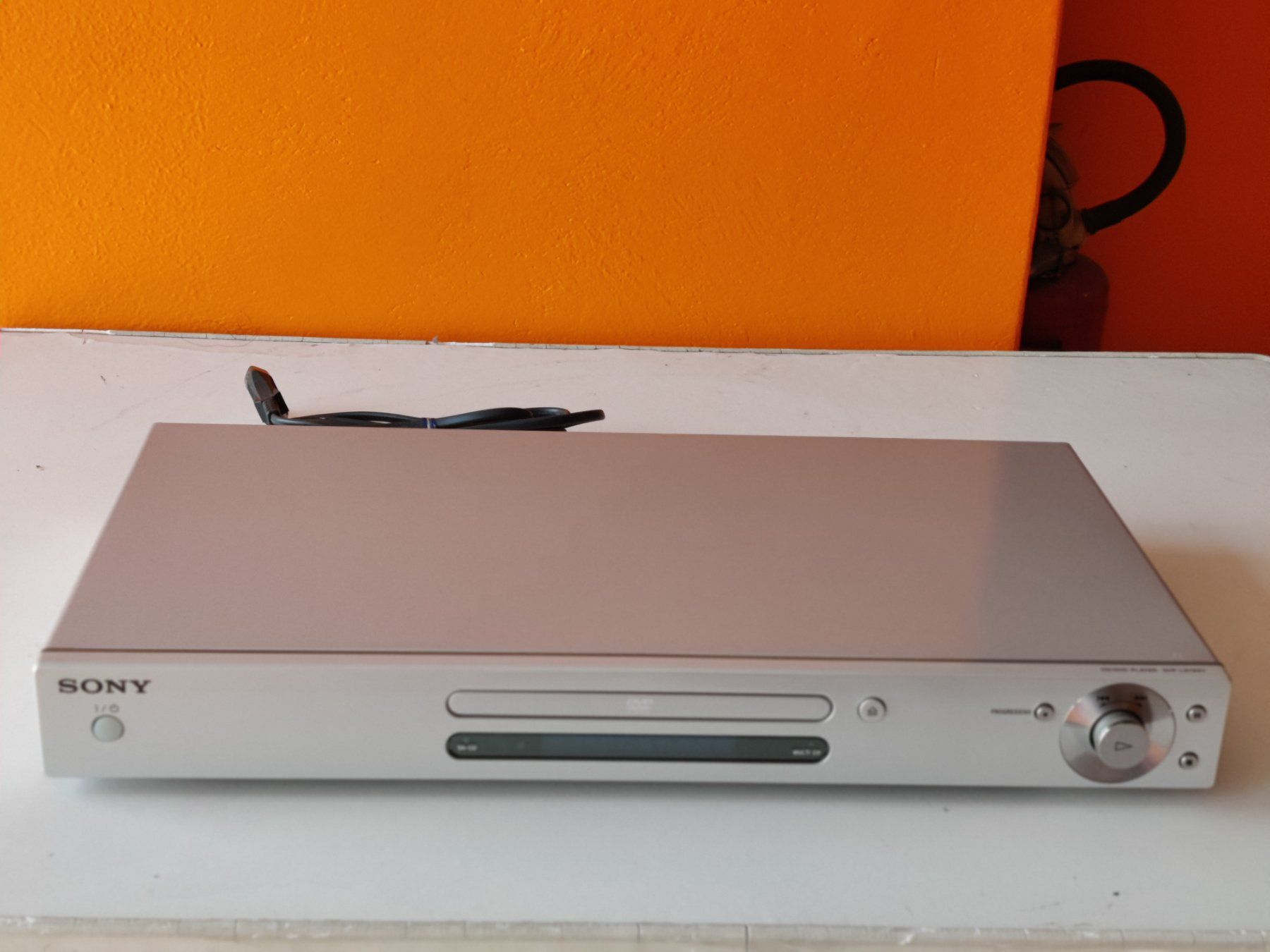 Sony Lettore multimediale & Streamer: SONY DVP NS785V SILVER DVD-, SACD- und CD-Player – Usato da Viganello venduto da XTECHSTOREX