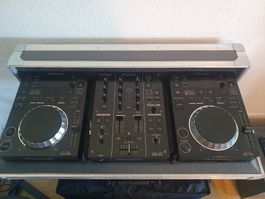 2 pioneer cdj350 + Table mixage DJM350+Flightcase pioneer.