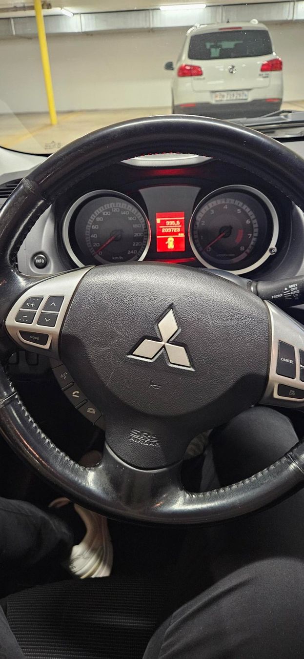 Mitsubishi Automobili: Mitsubishi Lancer 1.8 (Sedan) – Usato da Zürich venduto da Jesch 6