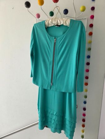 Ideales Kofferkleid mit Jäckli für den Sommer