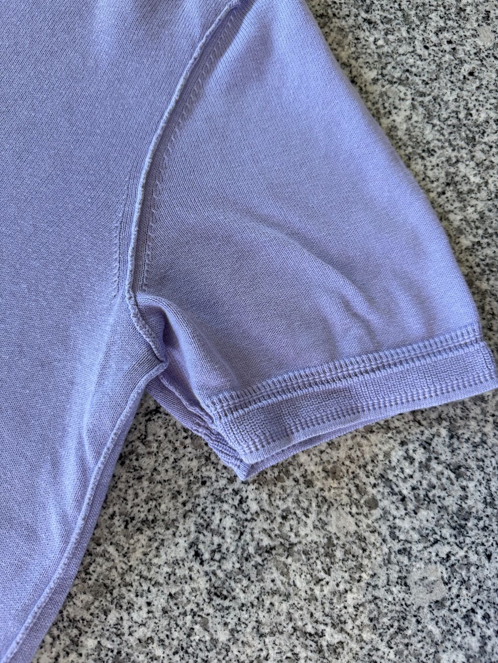 Hugo Boss Magliette Polo: HUGO BOSS Kurzarm-Strickpullover - Flieder - S – Usato da Unterägeri venduto da Famdre 2