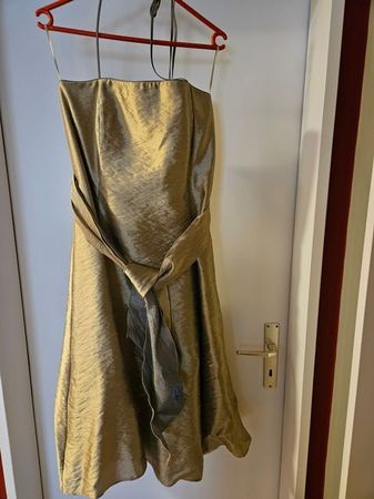 Festliches Kleid von Sixth Sense, Gr. 40, goldfarben