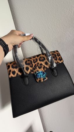 Damen Handtasche schwarz Leo Design neu mit Etikett