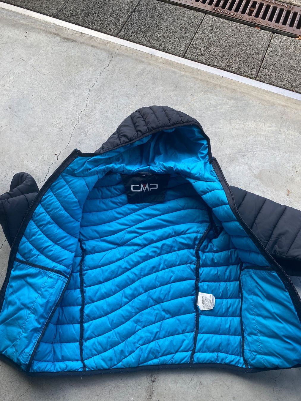 CMP Jacken & Mäntel: Daunenjacke CMP Gr. 128 – Gebraucht aus Herisau von crisim 2