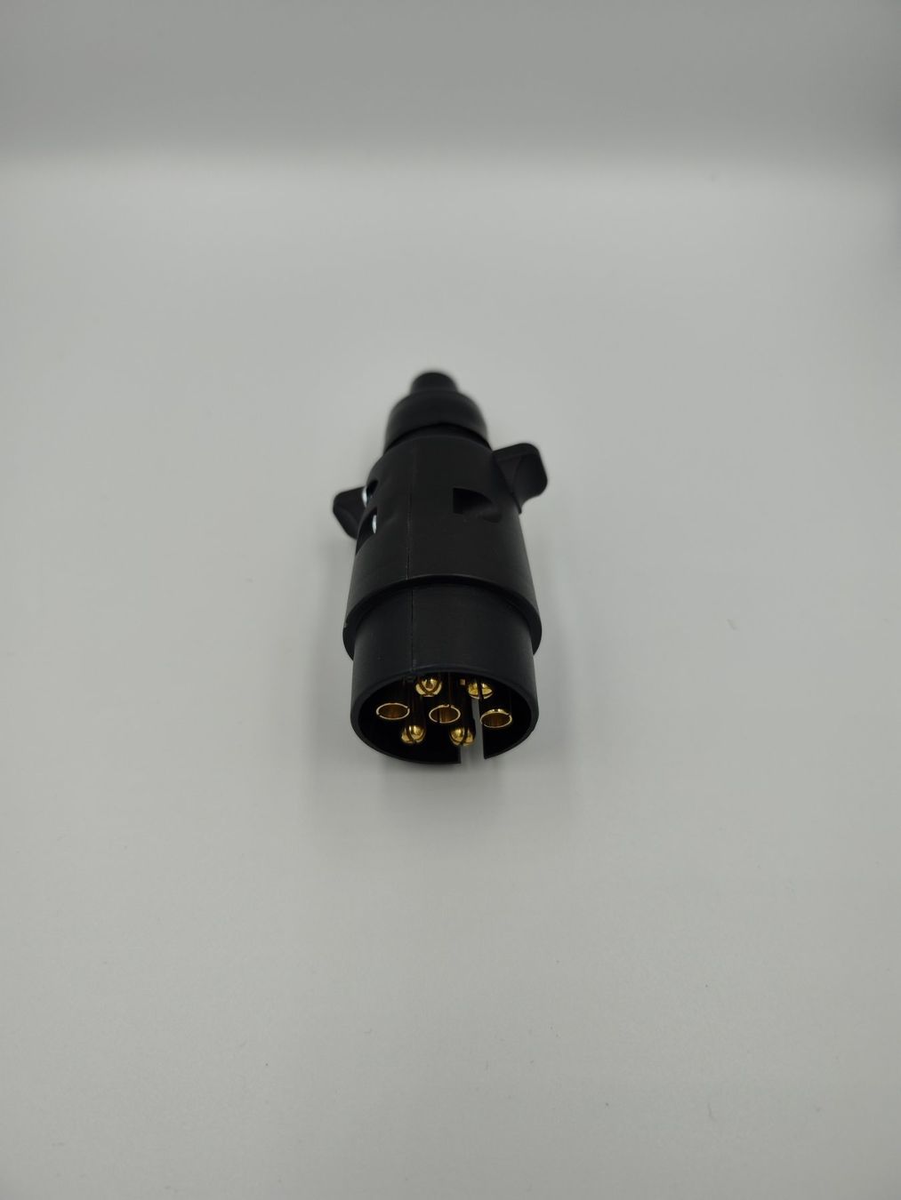 Stecker: 7 Pol Stecker für Anhänger – Neu und originalverpackt aus Birmensdorf ZH von Hagenbuchertrade