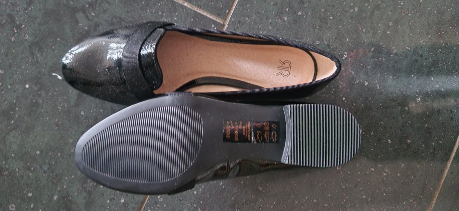 Damenschuhe: Neuer schöner Lackschuh 38 – Neu (gemäss Beschreibung) aus Bubendorf von ang_b829