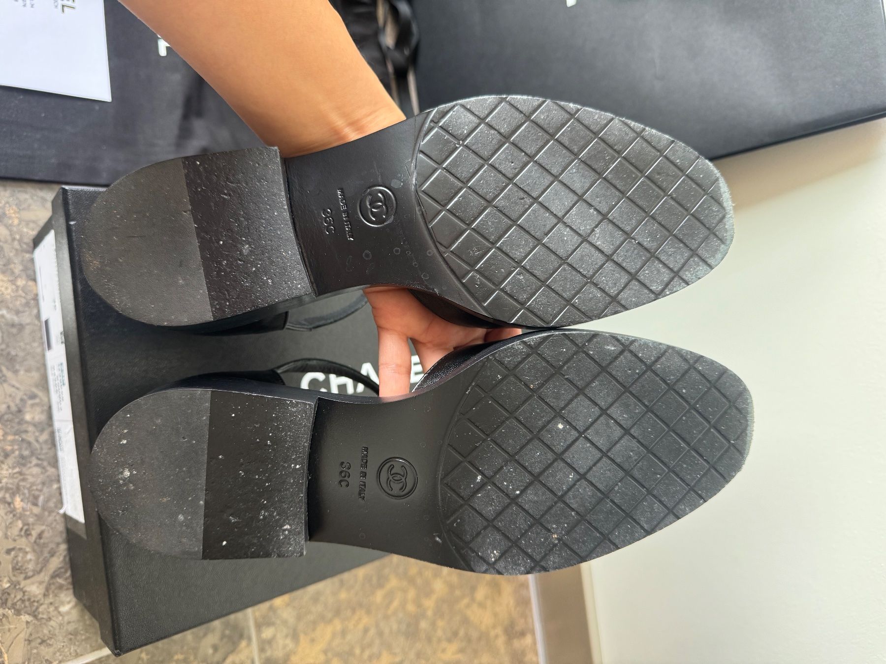 Chanel Scarpe da donna: CHANEL - Mary Janes Leather Flats - EU36 – Usato da Zürich venduto da JMin 3