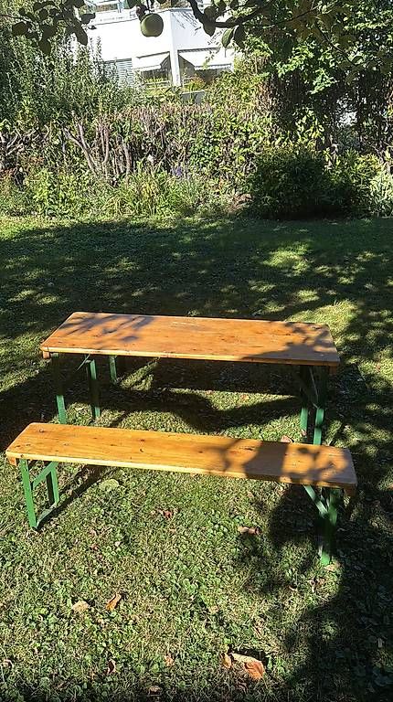 Set di tavolo e panche: Kinder Festbankgarnitur – Usato da Binningen venduto da Bebbi28 1