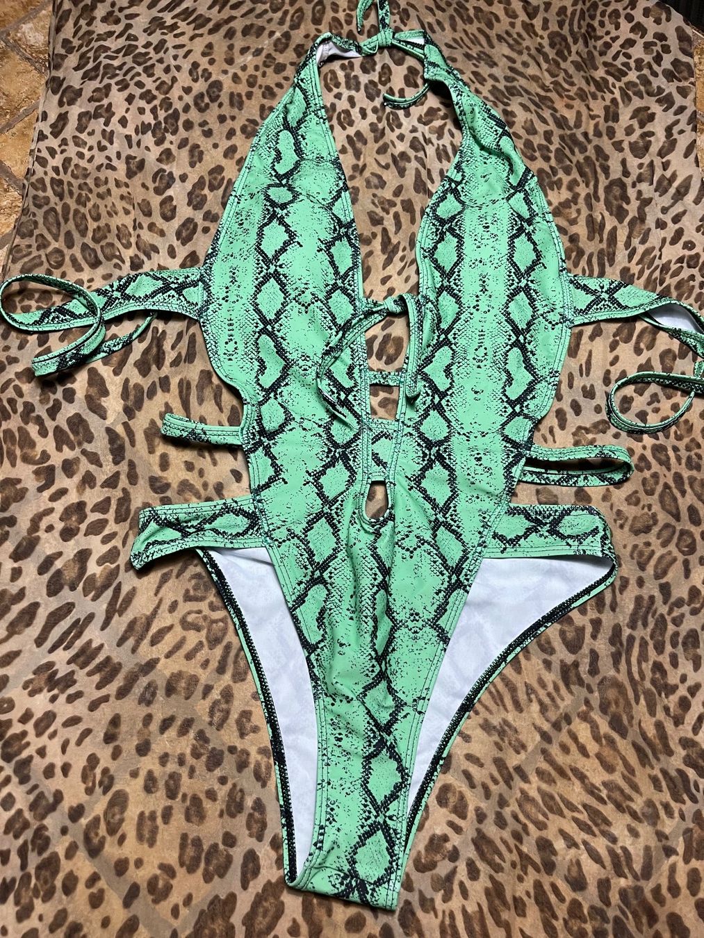 Costumi da bagno & Bikini: Tuta costume da bagno con strisce e di print pitone – Nuovo (secondo la descrizione) da Gordevio venduto da LanaZimm 3