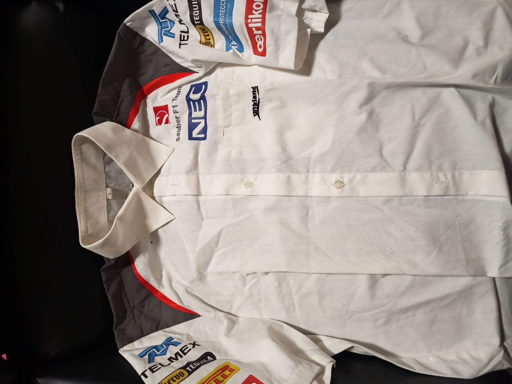 Camicie: Sauber Hemd mit Sponsoren  – Nuovo (secondo la descrizione) da Bürglen TG venduto da Samy.sousa. 1