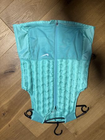 Nike Weste türkis Grösse sguter Zustand