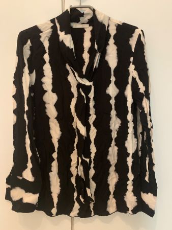 Neue Bluse sehr schöne Model