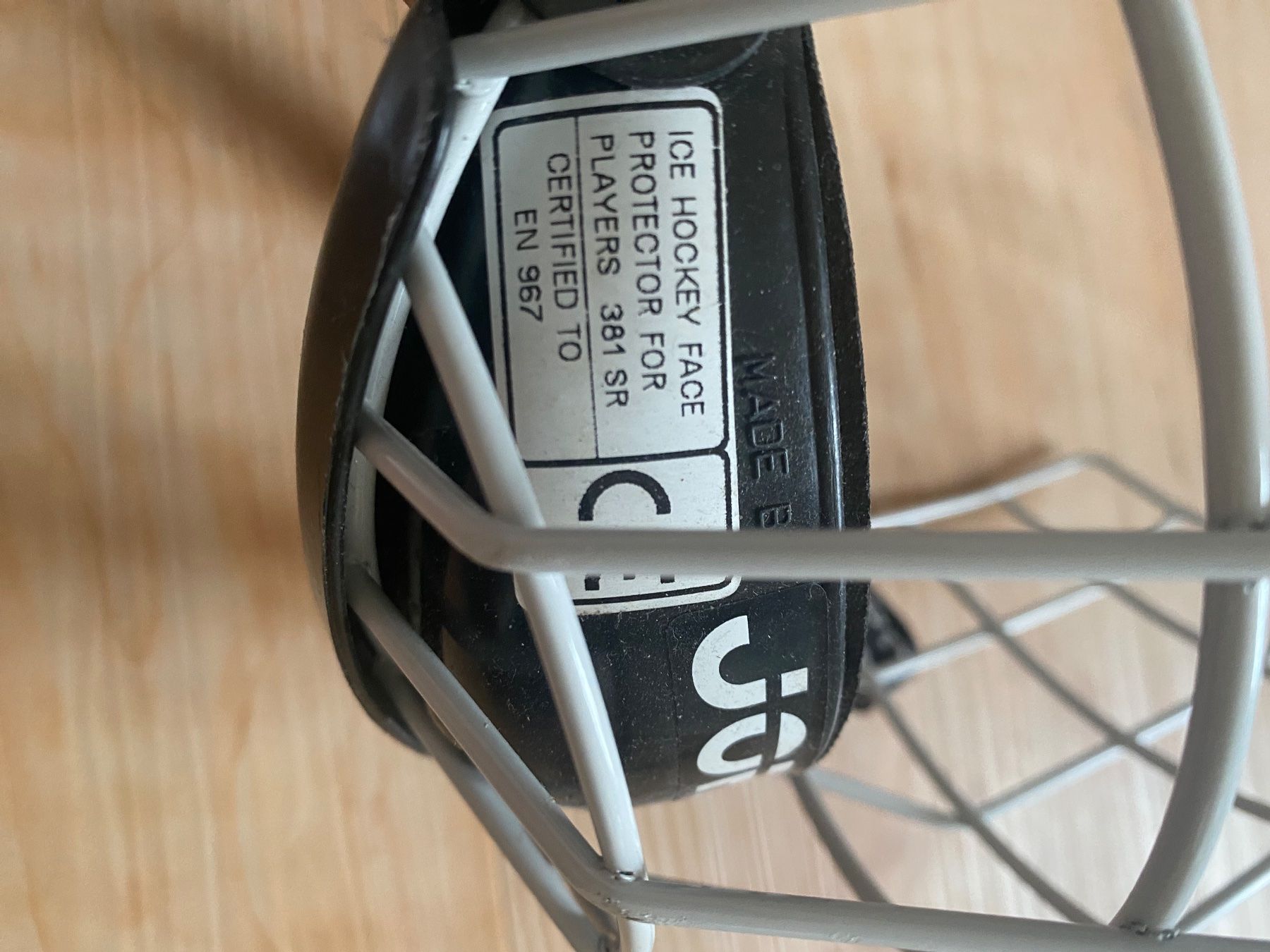 Caschi: Jofa eishockey helm gitter 381 senior top material – Usato da Appenzell venduto da classiccyclingkits 2