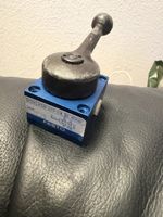 FESTO HSO-4/3-1/8 HAND LEVER VALVE 2123