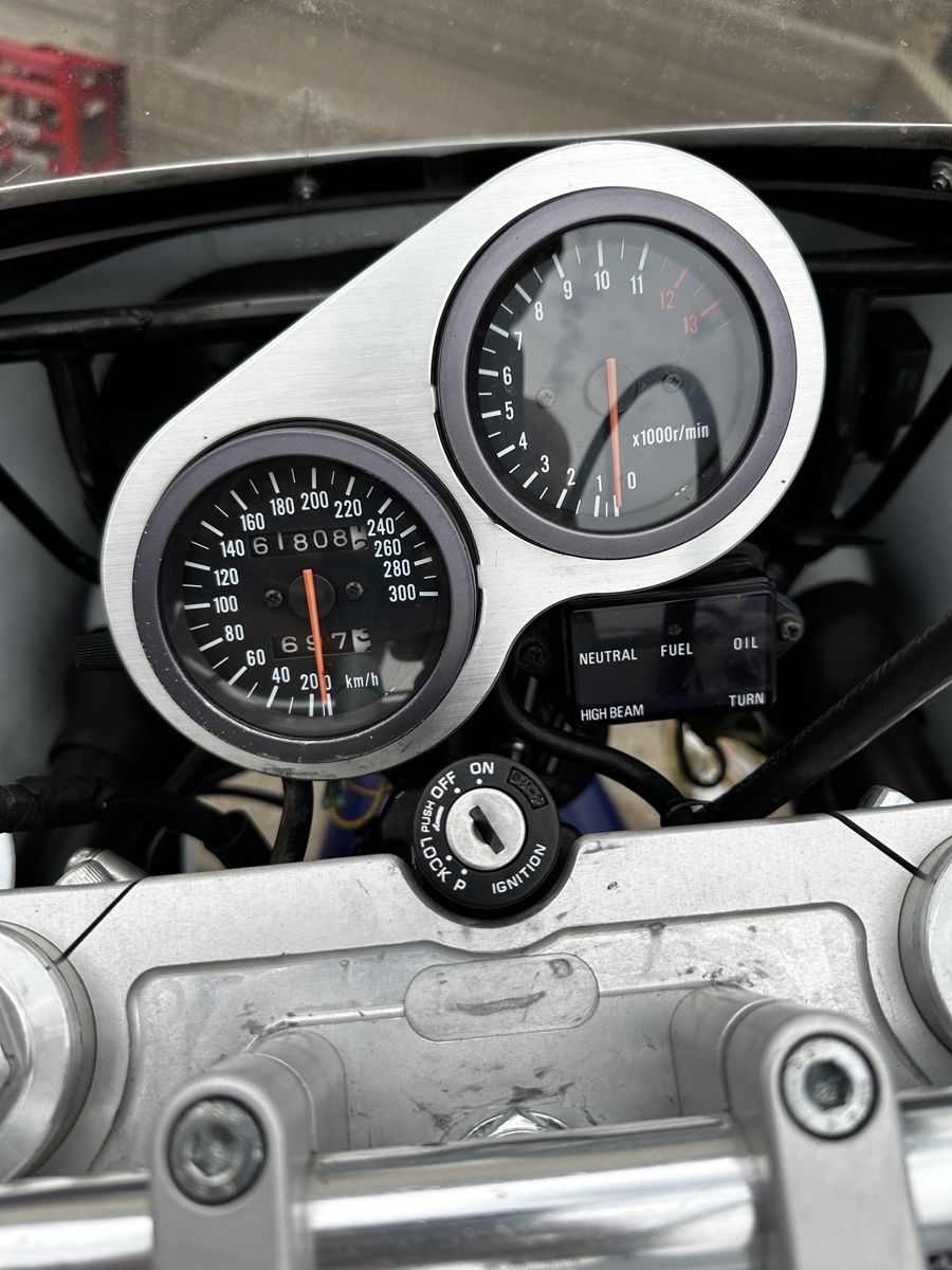 Suzuki Route: Suzuki Gsx-R 1100 – D'occasion à Uetikon am See par jen_ghx2 4