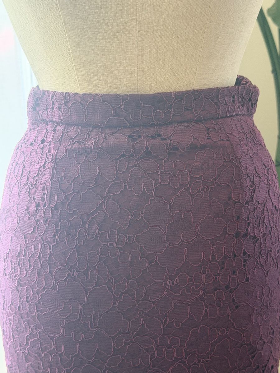 Gonne: Elegant Plum Lace Skirt  – Usato da Bouveret venduto da dou_g8q7 3