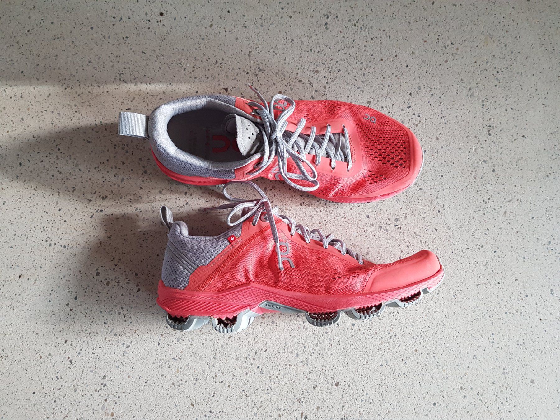 On Scarpe da donna: ON Damen Laufschuh Grösse 37 – Usato da Basel venduto da Birs868 3