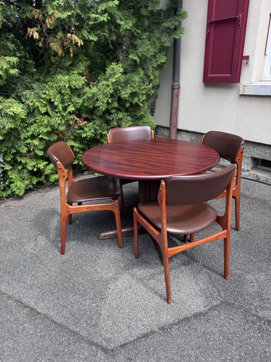 Tables: Superbe table à manger extensible danoise en palissandre  – D'occasion à Vésenaz par Angela.C3 8