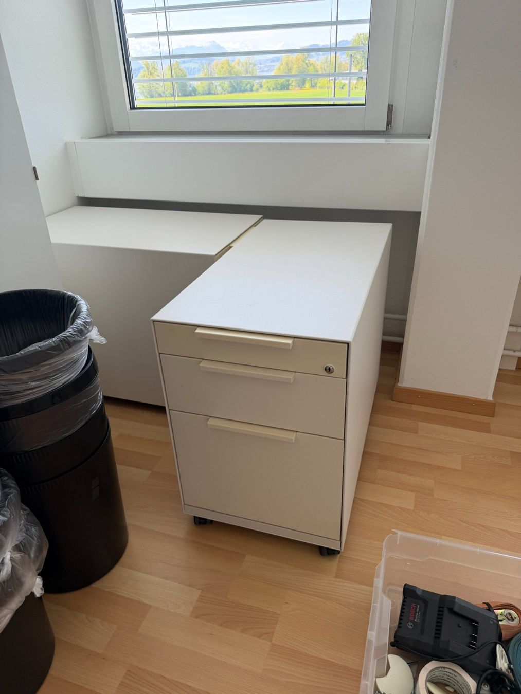 Lista Banconi: LISTA Korpus mit 3 Schubladen – Usato da Pfäffikon SZ venduto da xevo_Networks