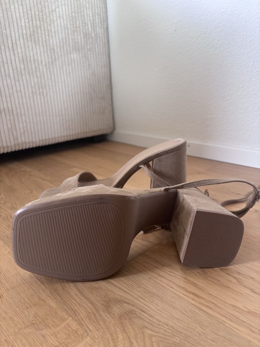 Scarpe da donna: Bershka Schuhe, Grösse 39 – Nuovo (secondo la descrizione) da Zollikofen venduto da Floraa74 2