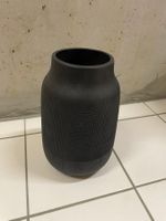 Vase noire décorative - idéale pour les fleurs séchées!