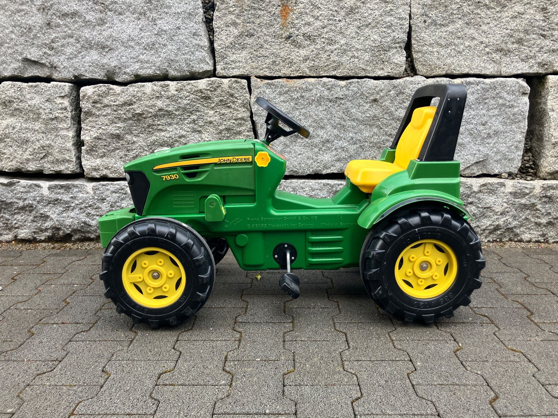 John Deere Véhicules pour enfants: Spielzeug-Traktor John Deere 7930 mit Frontschaufel – D'occasion à Sempach Station par Pipopipo 1