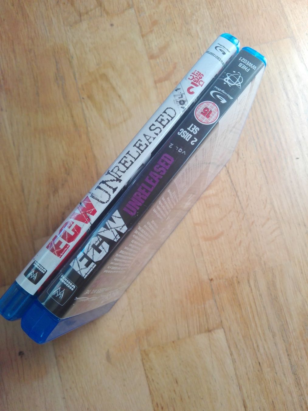 Tutti i DVDs: ECW Unreleased  (Vol.1 & 2)  >UK-Import <    2-Blu-ray Set – Usato da St.Galllen venduto da elkaphone 5