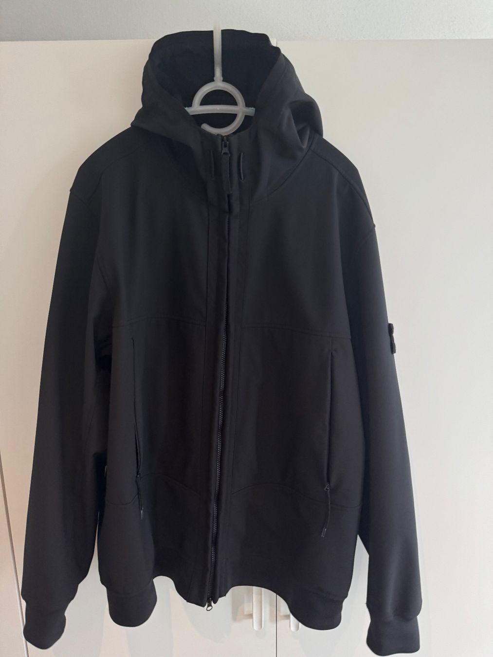 Stone Island Giacche: Stone Island Soft Shell R Black 3xl – Usato da Wettingen venduto da nik_22w8 1