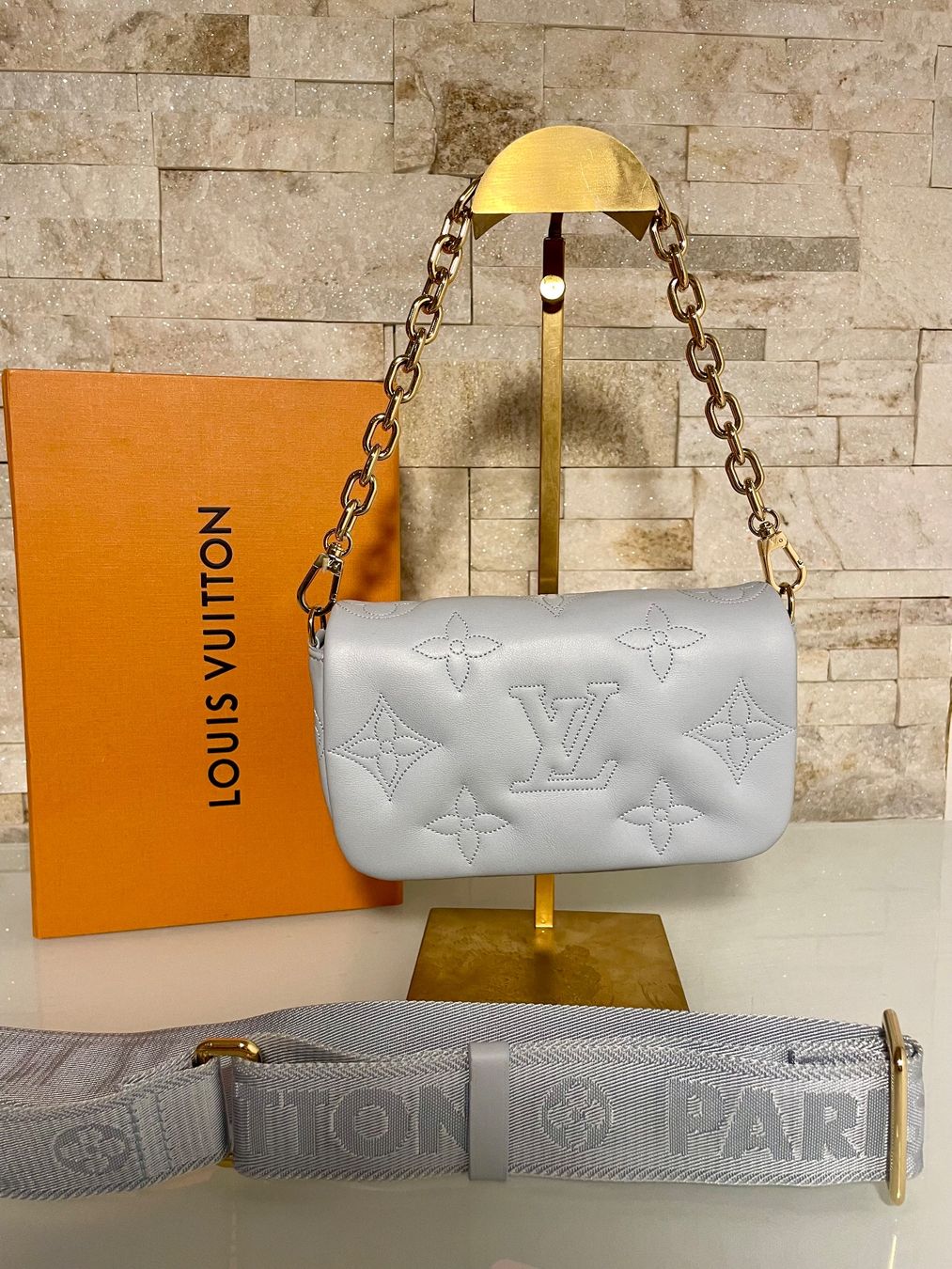 Louis Vuitton Borse da donna: Louis Vuitton Bubblegram Wallet on Strap - Nr. 6 – Usato da Hittnau venduto da LuxAndMore 2