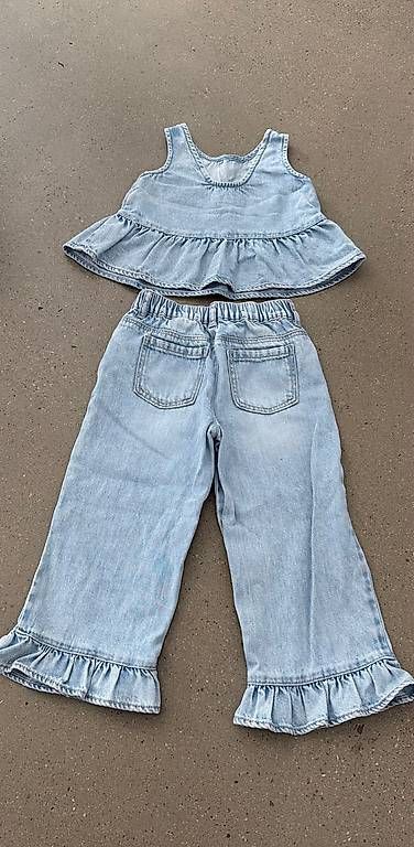 Kleiderpakete & -sets: Zara Set gr.104 – Gebraucht aus Dierikon von san_9tc9 1